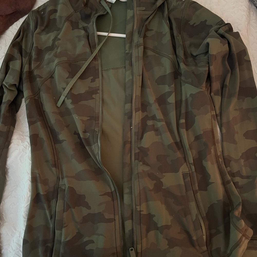 Camo hooded define jacket